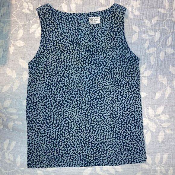 AUTHENTIC CHANEL BOUTIQUE BLUE BOWS SLEEVELESS  Shell Top SIZE M - Picture 1 of 6